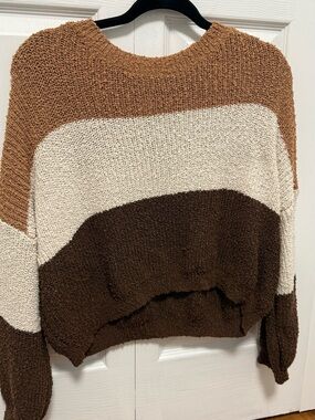 debut Cropped Colorblock Crew Sweater in Tan, Cream & Brown